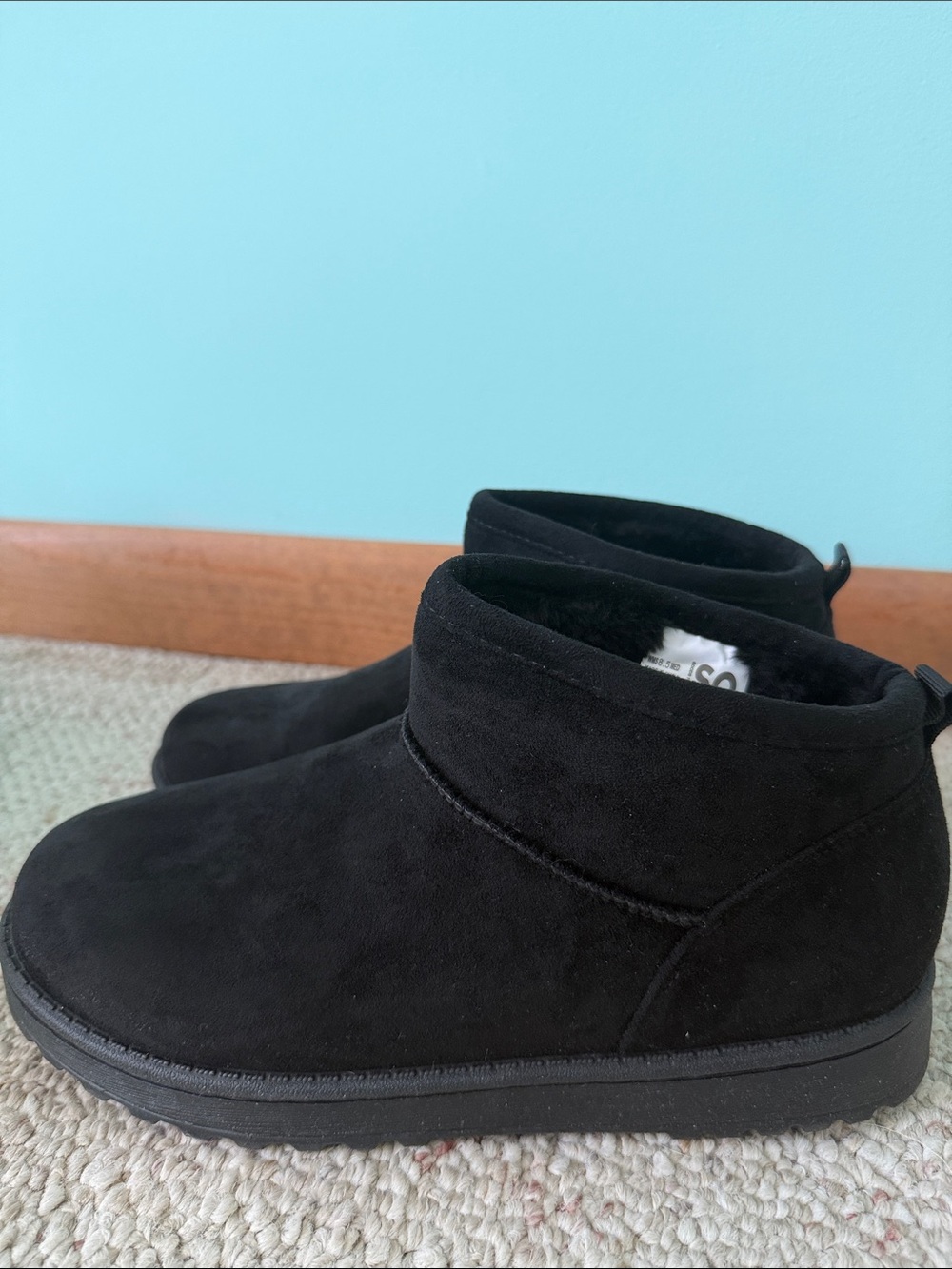 Women’s SO Black Lupita style Suede Short Booties